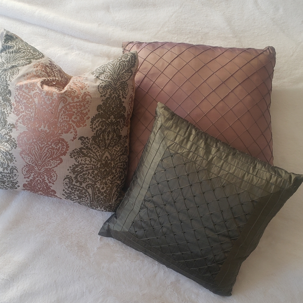 ✔️SOLD 2x🆕️ Accent Pillows - Picture 12 of 12